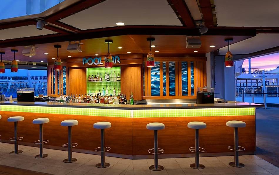 Pool Bar 池畔酒吧